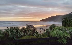 Far Niente Beachfront Guesthouse